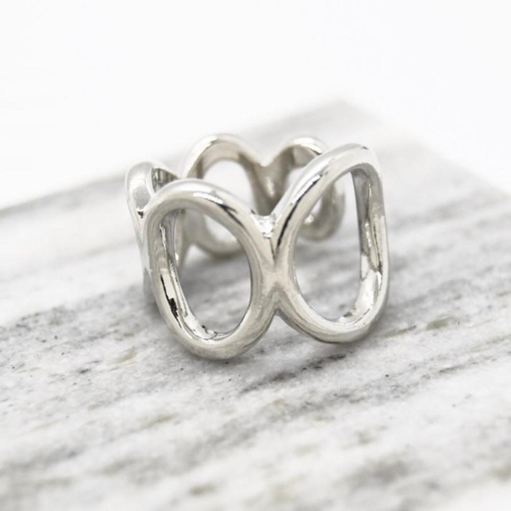 Size 6 Silver Oval Abstract Ring